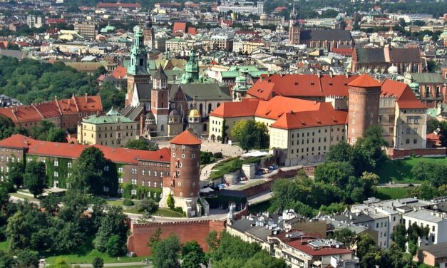 ATTRACTIONS FOR TOURISTS