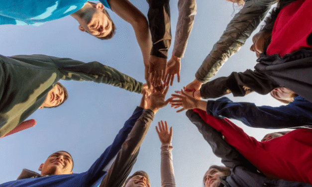 Why are escape rooms great teamwork training for students?