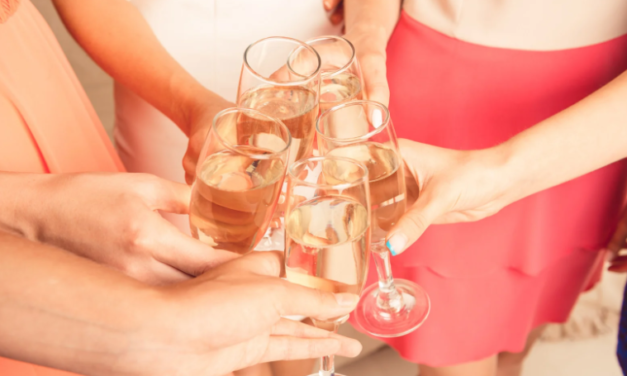 A Hen Party in Krakow: A Step-by-Step Guide – How to Plan an Unforgettable Night for the Bride-to-Be